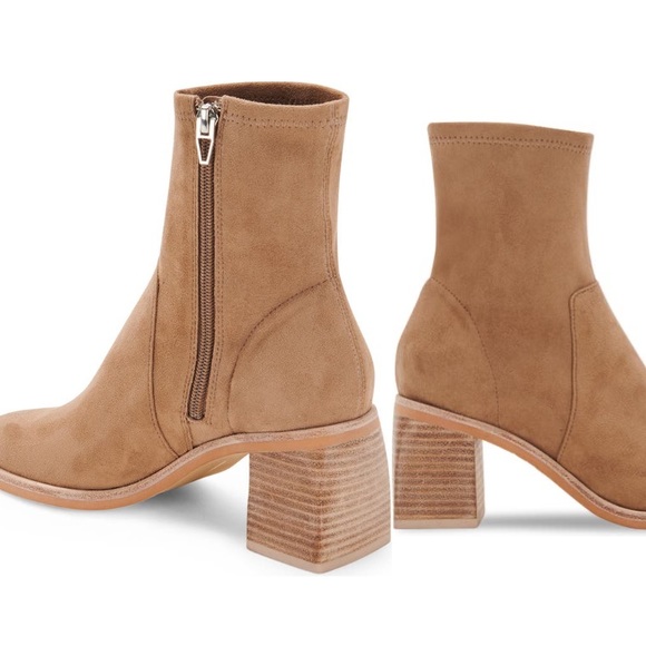 Dolce Vita Indiga Bootie - Picture 4 of 7